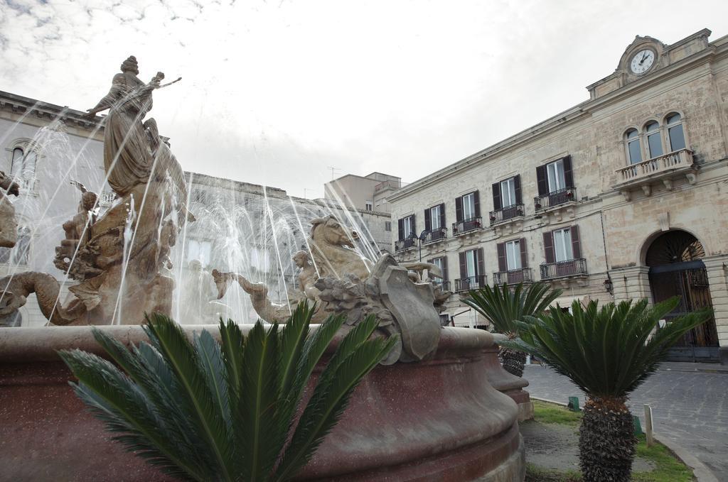 Amuni' Sicily Guest House Сиракуза Екстериор снимка