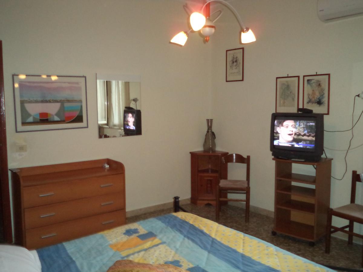 Amuni' Sicily Guest House Сиракуза Екстериор снимка
