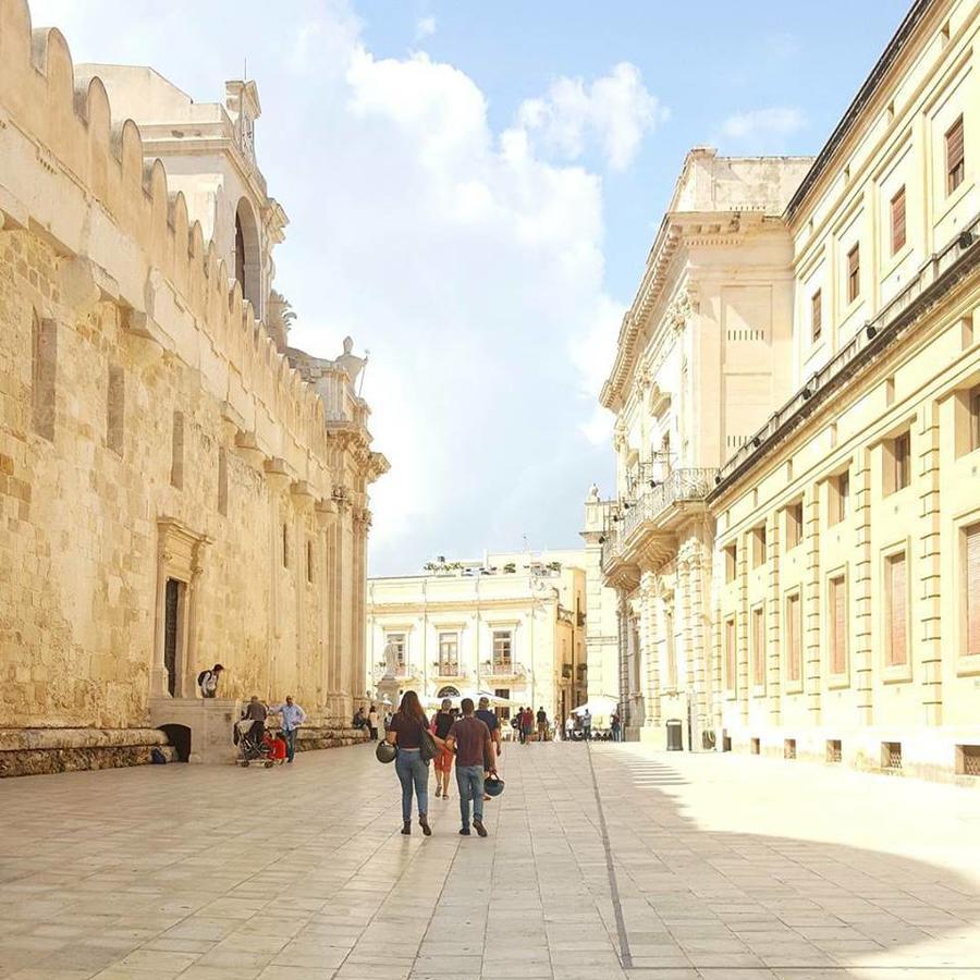Amuni' Sicily Guest House Сиракуза Екстериор снимка