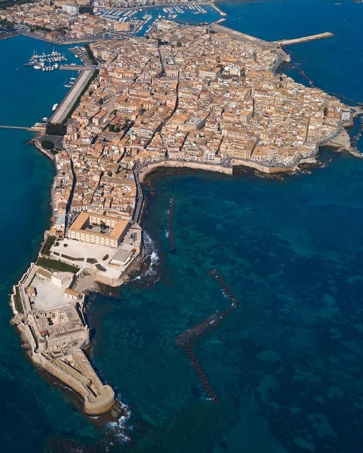 Amuni' Sicily Guest House Сиракуза Екстериор снимка